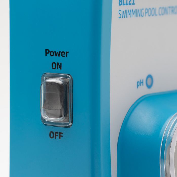 Swimming Pool Controller with Built-in Dosing Pumps,  Analog Outputs and In-line Mounting Kit - BL121-10