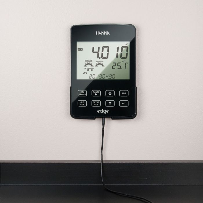 edge® Multiparameter pH Meter, 230V - HI2020-02