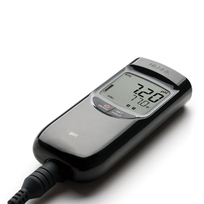 Waterproof Portable pH/Temperature Meter - HI991001