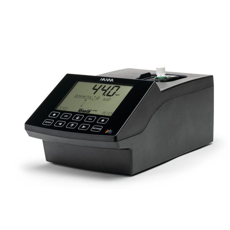 iris® Visible Spectrophotometer with Method Identification via Barcode Reader - HI802